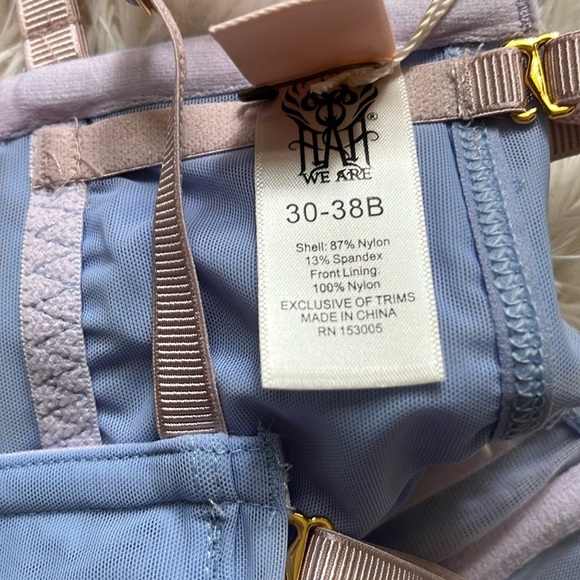 HAH Periwinkle Wired Bra Adjustable Double Strap 30–38B NWT - Picture 9 of 11